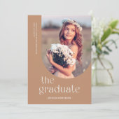 Einzigartige Arch Modern Terracotta Graduierungspa Einladung (Stehend Vorderseite)