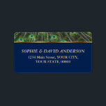 Einzigartige blaue Gold Pfauenfeathers Wedding Adressaufkleber<br><div class="desc">Modernes und elegantes Design mit Pfauenfedern,  Imitaten Goldrahmen auf marineblau Hintergrund. Verwenden Sie das Tool Personalisieren,  um Ihre Informationen hinzuzufügen. Entsprechende Artikel finden Sie in meiner Peacock Blue Collection.</div>