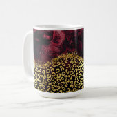 Einzigartige Burgundy Leopard Spots Kaffeetasse (Vorderseite Links)