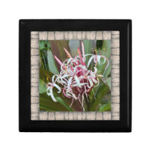 Einzigartige Keepake Box mit rosa Spider Lily