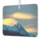 Einzigartige Wolken über schneebedeckte Berge Autolufterfrischer (Links)