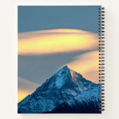 Einzigartige Wolken über schneebedeckte Berge Notizblock (Rückseite)
