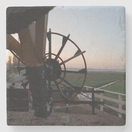 Einzigartiger Ausblick von Innen aus dem Windrad Steinuntersetzer (Vorderseite)