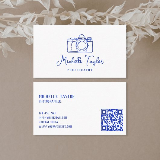 Einzigartiger handgezeichneter QR-Code der Kamera Visitenkarte