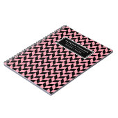 Einzigartiger Name Pink Black Herringbone Pattern Notizblock (Linke Seite)