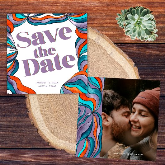 Einzigartiges Boho Groovy Retro Lila Wavy Foto Save The Date