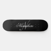 Einzigartiges Monogramm für Personalisierte Schwar Skateboard (Horizontal)