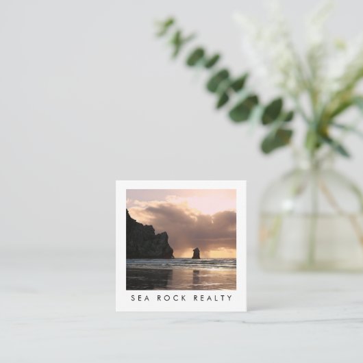 Einzigartiges Real Anwesen Agent Rocks Ocean Beach Quadratische Visitenkarte (Stehend Vorderseite)