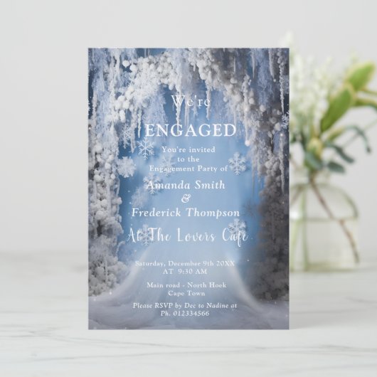 Einzigartiges Schneeflocken Design Einladung (Stehend Vorderseite)