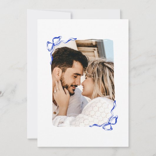 Einzigartiges Whimsical Blue Hand Drawing French B Einladung (Rückseite)