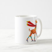 Eis-Skaten-Giraffe mit Schal Kaffeetasse (VorderseiteRechts)