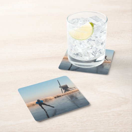 Eis-Skaten hinter Windmühle und REEDUntersetzer Rechteckiger Pappuntersetzer (Vor Ort)