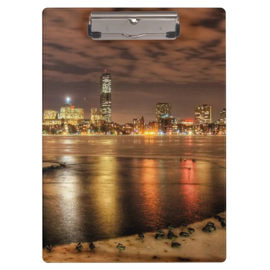 Eis teilweise geschmolzen auf Charles River in Klemmbrett (Vorderseite)