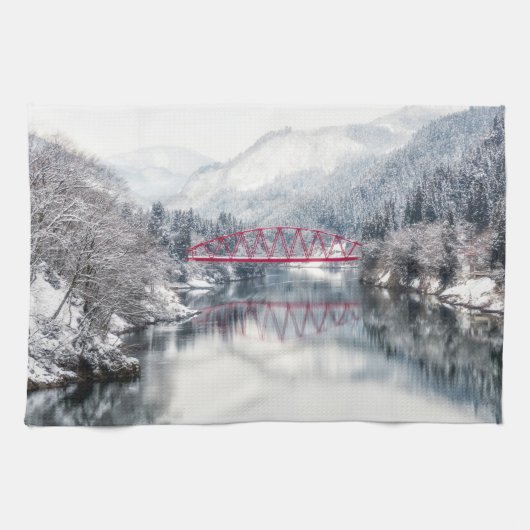 Eis und Schnee | Rote Brücke im Winter, Japan Geschirrtuch (Horizontal)