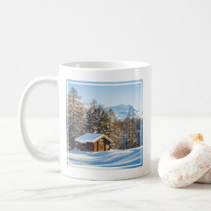 Eis und Schnee Winterlogmelkabine Schweizer Alpe Kaffeetasse