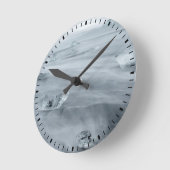 Eis und Wasser am Strand, Eisland Runde Wanduhr (Winkel)