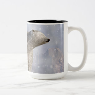 Eisbär in einem Schneesturm Zweifarbige Tasse