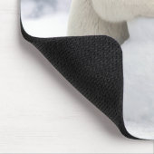 Eisbär umarmt einen Schneemann Mousepad (Ecke)