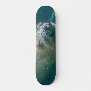 Eisbär unter Wasser Skateboard