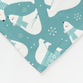 Eisbären und Schneeflocken Fleecedecke (Ecke)