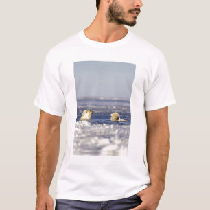 Eisbärenjunge spielen T-Shirt