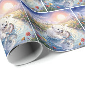 Eisbärjunges spielt mit einem Fisch Geschenkpapier (Rolleneckpunkt)