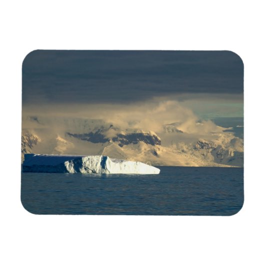 Eisberg am Anfang der Drake Passage Magnet (Horizontal)