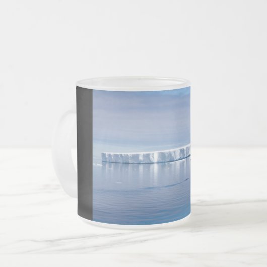 Eisberg Mattglastasse (Vorderseite Links)