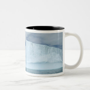 Eisberge vor der Südspitze von Süd 2 Zweifarbige Tasse