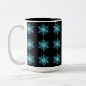 Eisblau und Schwarz-Schneeflockenmuster Kaffeemasc Zweifarbige Tasse (Links)