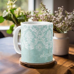 Eisblau Vintager Damast Muster mit grungy Finish Kaffeetasse<br><div class="desc">Ein Vintages Muster mit einer Tafel und Spitzen-Design. Schau genau auf die Blume und Blätter. Ein trendiges Design mit Juwelenfarben und Eleganz. Elemente können leichter angepasst werden, wenn Sie zuerst alle Foto und Texte ersetzen. Wenn Ihre Kunst noch angepasst werden muss, klicken Sie auf die Schaltfläche Diese anpassen. Das bringt...</div>