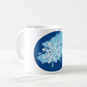 Eisblaue Schneeflocke Abstrakter Winterkreis Kaffeetasse (Vorderseite Links)