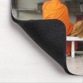 Eiscreme Break ... Buddhistische Mönche in Thailan Mousepad (Ecke)