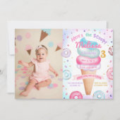 Eiscreme Donut Hier ist das Scoop Birthday Foto Einladung (Vorderseite)