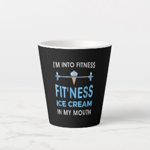 Eiscreme Feinschmecker Ness Gym gibt Männern Fraue Milchtasse