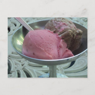 Eiscreme in einer Schüssel Postkarte