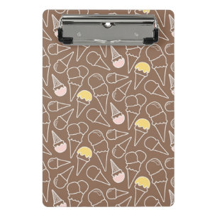 Eiscreme-Kegel-Muster auf Braun Mini Klemmbrett