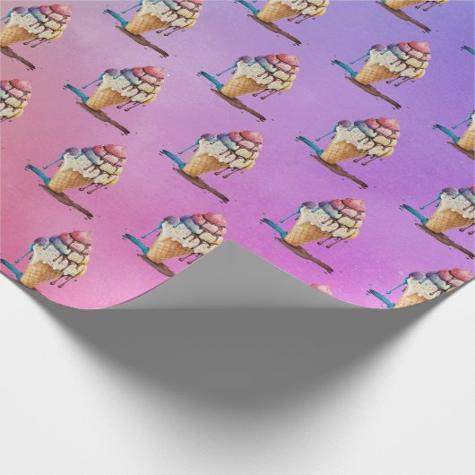 Eiscreme-Kone auf Regenbogenglanz Geschenkpapier (Ecke)