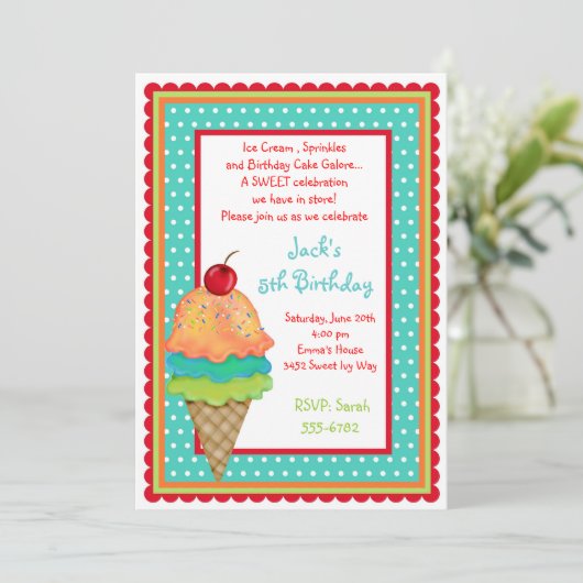 Eiscreme-Leckereien Geburtstagsjunge Einladungen (Stehend Vorderseite)