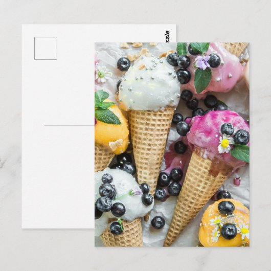 Eiscreme mit Blaubeeren und Blume Postkarte (Vorne/Hinten)