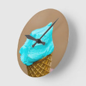 Eiscreme mit Waffelmakro Runde Wanduhr (Winkel)