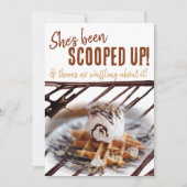 Eiscreme Scoop Waffle Chocolate Drizzle Einladung (Vorderseite)