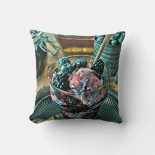 Eiscremekuchen mit Beeren Kissen