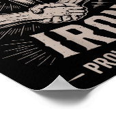 Eisen-Sharpens-Eisen-Sprichwort für Männer, Christ Poster (Ecke)