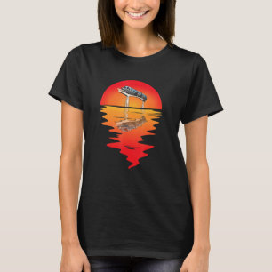 Eisenbahn im Sonnenuntergang  Monorail-Fahrzeug Ei T-Shirt