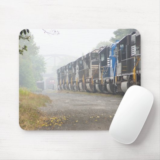 Eisenbahn-Lokomotiven im Nebel Mousepad (Mit Mouse)