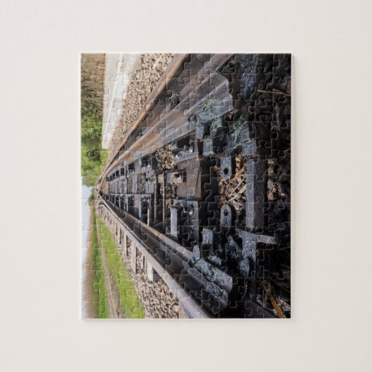 Eisenbahn verschwindet in der Ferne Puzzle (Vertikal)