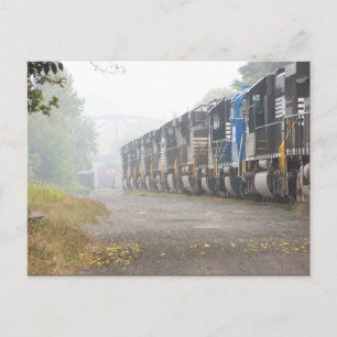 Eisenbahn Zuglokomotiven im Nebel Postkarte