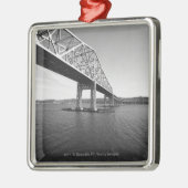 Eisenbrücke B&W Silbernes Ornament (Links)