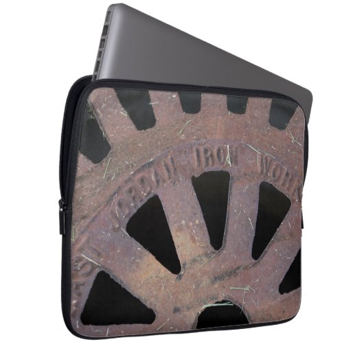 Eisengitter Laptopschutzhülle (Vorne Rechts)